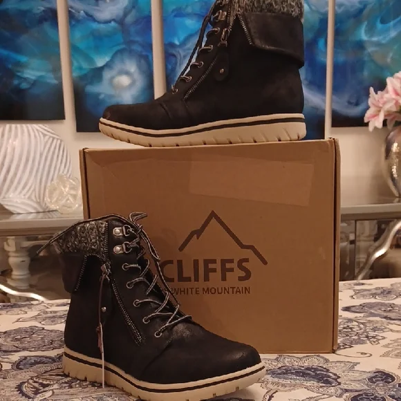 CLIFFS BY WHITE MOUNTAIN HOPE BLACK SZ 9.5 ANKLE BOOTS NWB - Picture 1 of 10